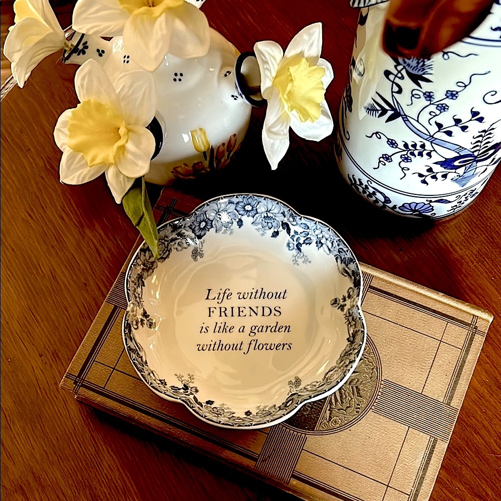 TH. Jefferson Monticello Blue and White Trinket Dish